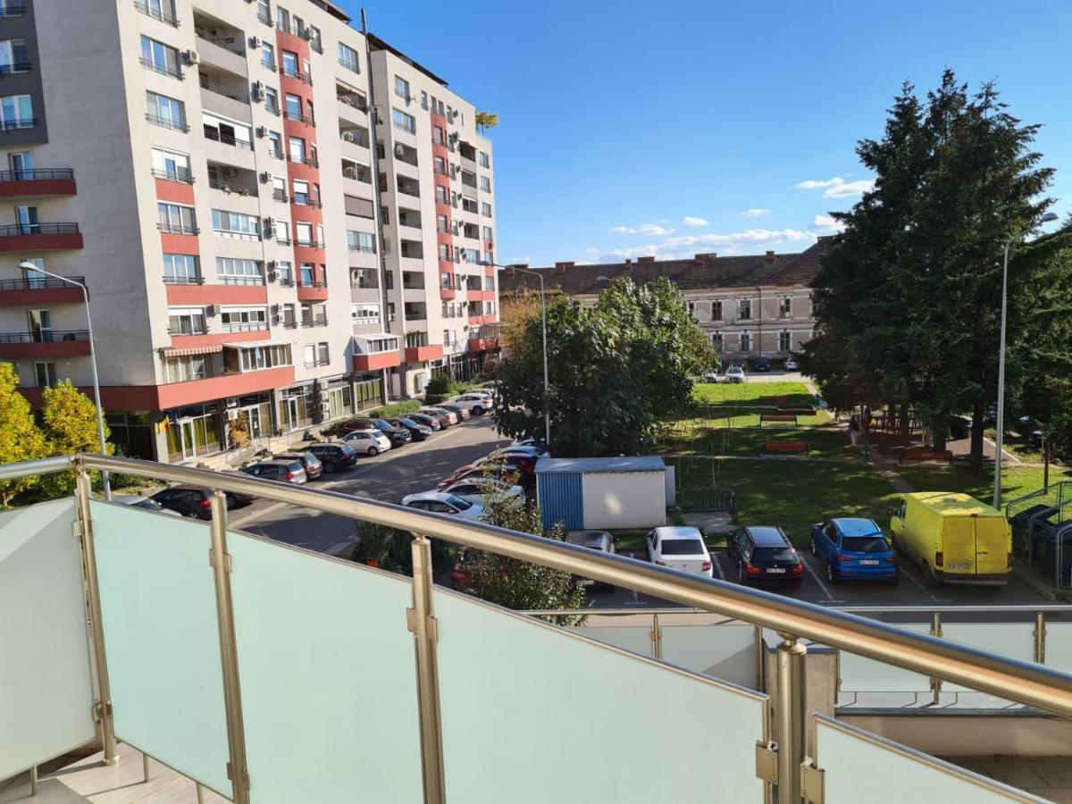 Ideal Apartments Oradea Exteriör bild